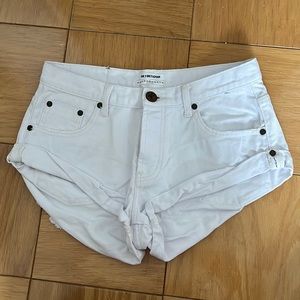 One Teaspoon Bandits White Denim Shorts Size 27